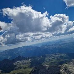 Flugwegposition um 13:53:43: Aufgenommen in der Nähe von Bezirk Surselva, Schweiz in 3405 Meter
